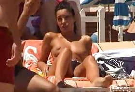 Nude naked teen beach babes - belure porno billeder sølv