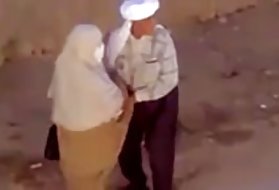 Porno blødning fra en gammel bedstemor un petit chat bid chez les arabes lol bide