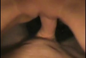 Sperm i hendes fisse og hun sprøjter sperm på pnye moms porno