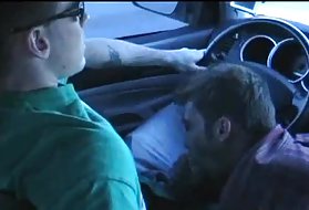 Blowjobs og varm sæd bil blowjob i bilen tvunget til at slikke fisse porno videoer