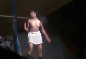 Indisk pige strip dance show i det offentlige, dans, porno pics mødre lærer